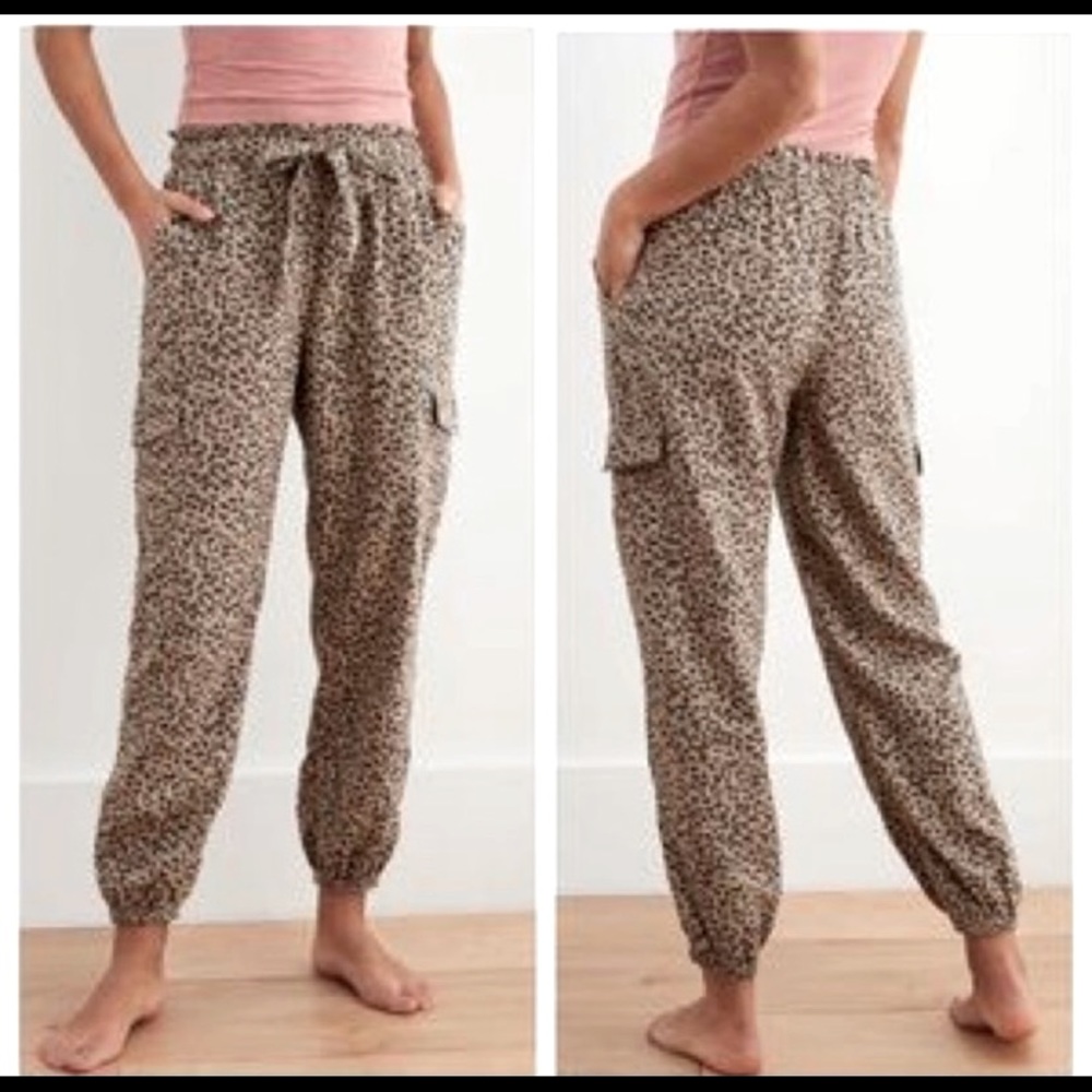 Aerie leopard print joggers